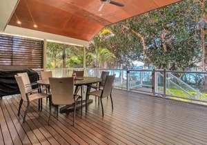 Picnic Bay Apartments Unit 4