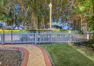 Picnic Bay Apartments Unit 1