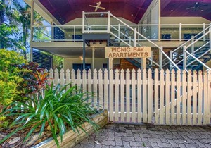 Picnic Bay Apartments Unit 1