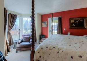 Pied-à-terre In DOWNTOWNS BEST LOCATION