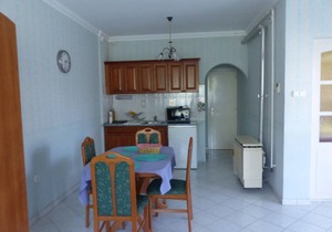 Pine Wood Apartment 5
