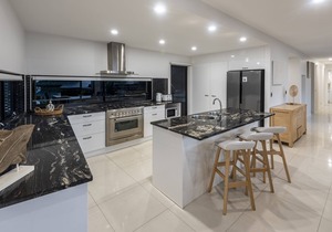 Pinnacle 10, Garden View Apartment on Hamilton Island