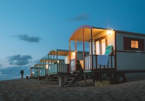Pipowagen op het strand HV