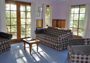 Platypus Park Country Retreat - Pipers 2br s/c Apartment