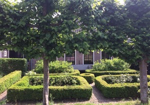 Pleasant Holiday Home in Grootschermer with Garden
