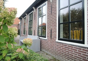Pleasant Holiday Home in Grootschermer with Garden
