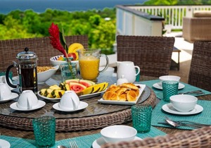 *Please Enquire-specials available on certain weeks. Amazing 5 bedroom private villa in Cap Estate