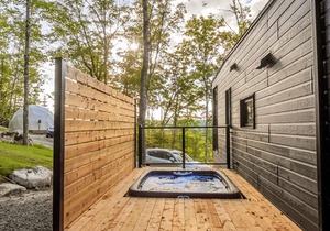 Pod at Bel Air - Ideal for Friends/Family - Private Jacuzzi & Sauna - Bbq