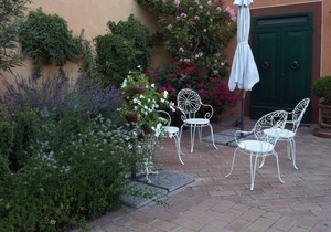 Poggio Montali Nestled among vineyards and olive groves