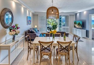 Poinciana Lodge - 2 bedroom - on Hamilton Island by HIHA