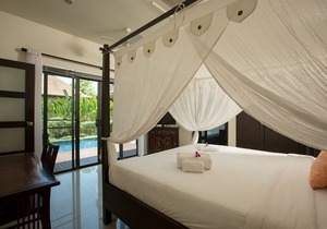 POOL VILLA ATARATA 3BR NAI HARN BEACH
