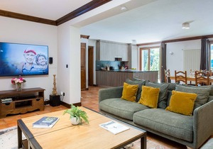 Pothecary apartment - an apartment that sleeps 8 guests in 3 bedrooms