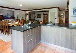 Pothecary apartment - an apartment that sleeps 8 guests in 3 bedrooms