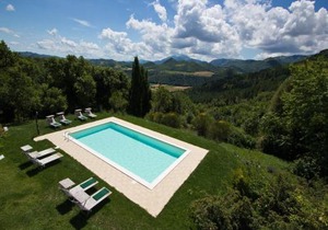 Pretty Holiday Home in Acqualagna with Swimming Pool