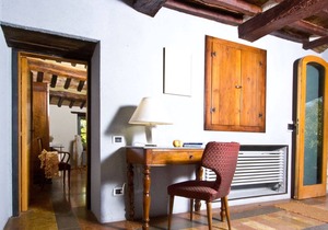 Pretty Holiday Home in Acqualagna with Swimming Pool