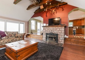 Pristine Waterfront! Cabins at Bon Echo's Edge - main cabin