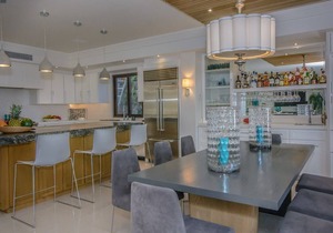 Private Beach Villa! Complimentary Airport-to-Door Transfer