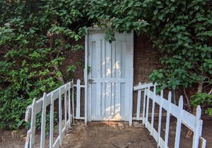 Private entrance studio with large private garden