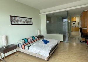 Private Jacuzzi Staycation at KL City 1017