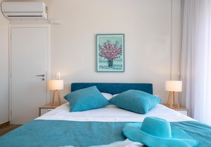 ★Private luxury 3bdrm Villa - Walk to beach ★