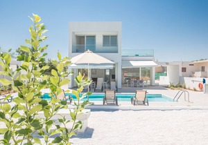 Protaras Greco Villa CCV2 - a villa that sleeps 10 guests in 5 bedrooms