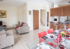 Protaras Holiday Villa MV34 - Modern 3BDR Villa with Pool, 5 min. Walk to the Beach