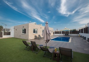 Protaras Holiday Villa GD42 - a villa that sleeps 6 guests in 3 bedrooms