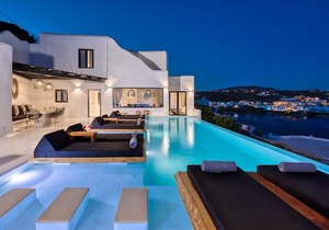 Psarou Black Villa