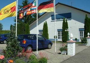Quadruple Room with Shower and Toilet - Bed & Breakfast in Kippenheim R. Müller