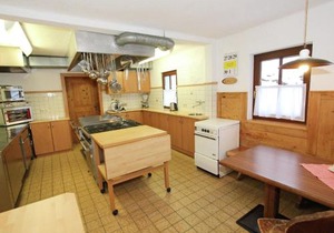 Quaint Chalet in Mayrhofen near Ski Lift