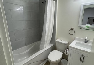 Queen suite in beautiful Radium Hot Springs
