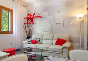 Quiet Apartment in Central Location with Wi-Fi; Pets Allowed