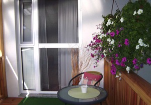Quiet, cozy vacation apartment (66sqm) with large terrace