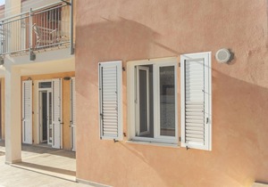 Quiet Flat “Appartamento 1” with Mountain View, Terrace, Garden & A/C