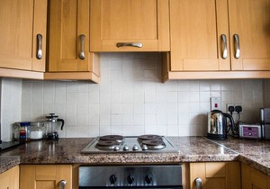 Quiet gated Family Townhouse within walking distance of all attractions
