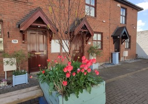 Quiet gated Family Townhouse within walking distance of all attractions