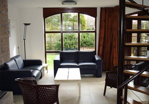Quit location, lot of privacy, a great garden to play