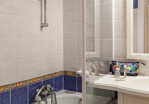 Résidence Pierre & Vacances Le Hameau de la Pinède *** - Apartment 5 people - 1 bedroom - Balcony - Pool view - Air-conditioned
