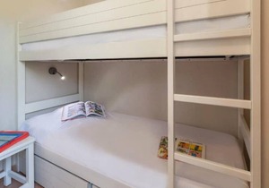 Résidence Pierre & Vacances Le Hameau de la Pinède *** - House sleeps 8 - 2 bedrooms + 1 sleeping area - Triplex - Terrace - Air-conditioned