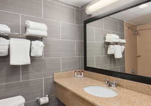 Ramada by Wyndham Rochelle Park Near Paramus