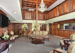 Ramada by Wyndham Saginaw Hotel & Suites