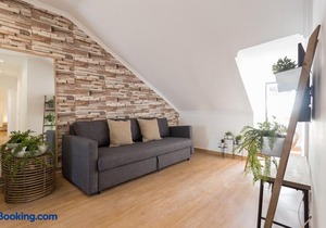 Rato Cozy 3BR w/balcony - by LU Holidays