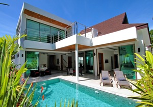 Rawai Ya Nui Beach Villa. Located 400 meters from the beach