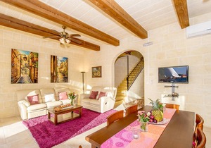 Rebbiegha Holiday Home