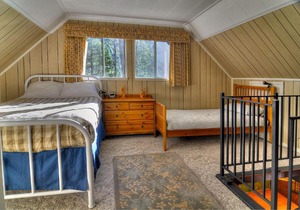 Red Hawk Hideaway - Two Bedroom Cabin