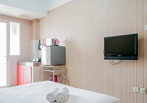 RedLiving Apartemen Green Lake View Ciputat - Juragan Rooms Tower B with Fast Wifi