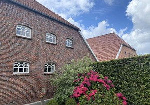 Reihenhaus in Strackholt mit beheiztem Pool