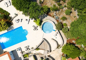 Relax in Lotus nr.9 apartment located in quiet area