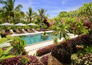 Relaxation and luxury in Jungle Paradise