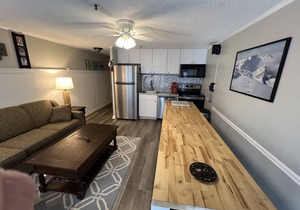 REMODELED! Mountain Lodge 325 Ski In/Out Condo, Steps to Ballhooter & Village.